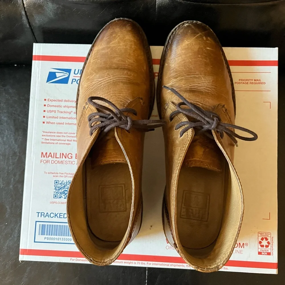 Frye‎ Oliver Chukka Boots